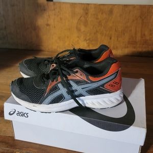 Kid boys Asics shoe